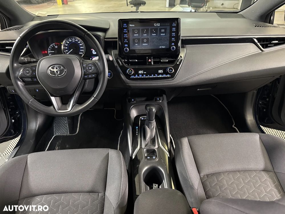 Toyota Corolla - 10
