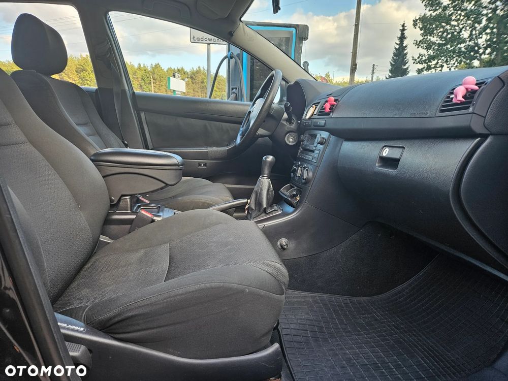 Toyota Avensis 1.8 VVT-i Luna - 5