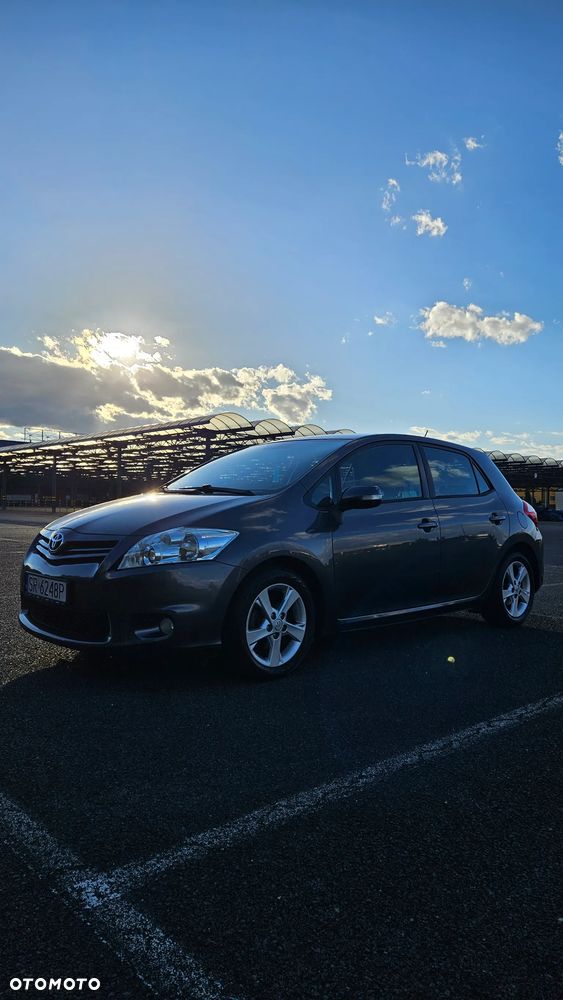 Toyota Auris 1.6 Premium - 5