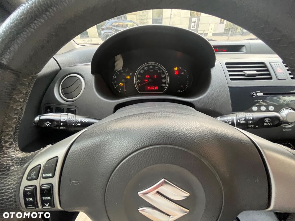 Suzuki Swift - 6