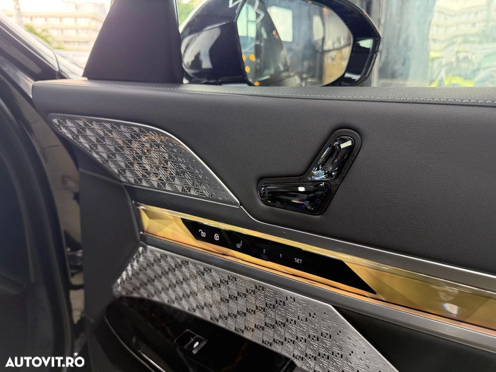 BMW Seria 7 - 38