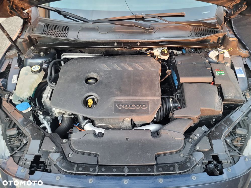 Volvo V40 Cross Country D2 Momentum - 12