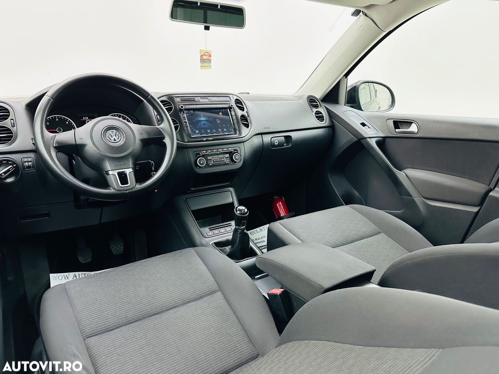 Volkswagen Tiguan - 24