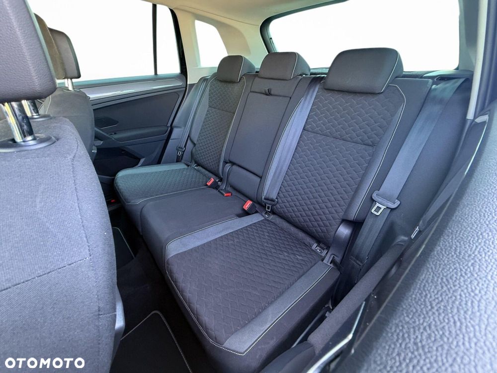 Volkswagen Tiguan - 29