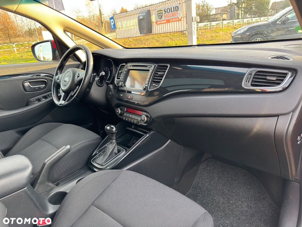 Kia Carens 2.0 GDI L - 35