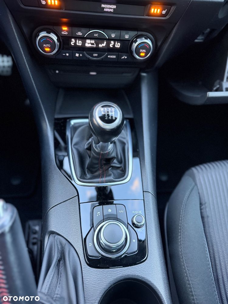 Mazda 3 2.0 Skyenergy i-Eloop - 27