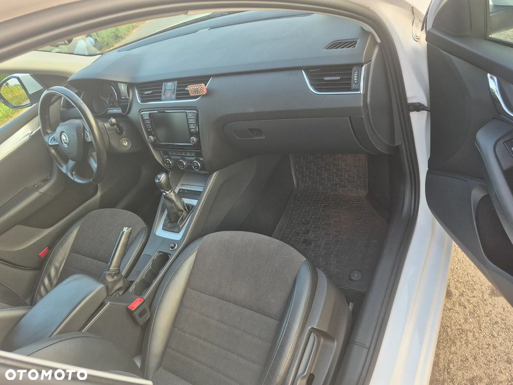 Skoda Octavia 2.0 TDI Elegance - 23