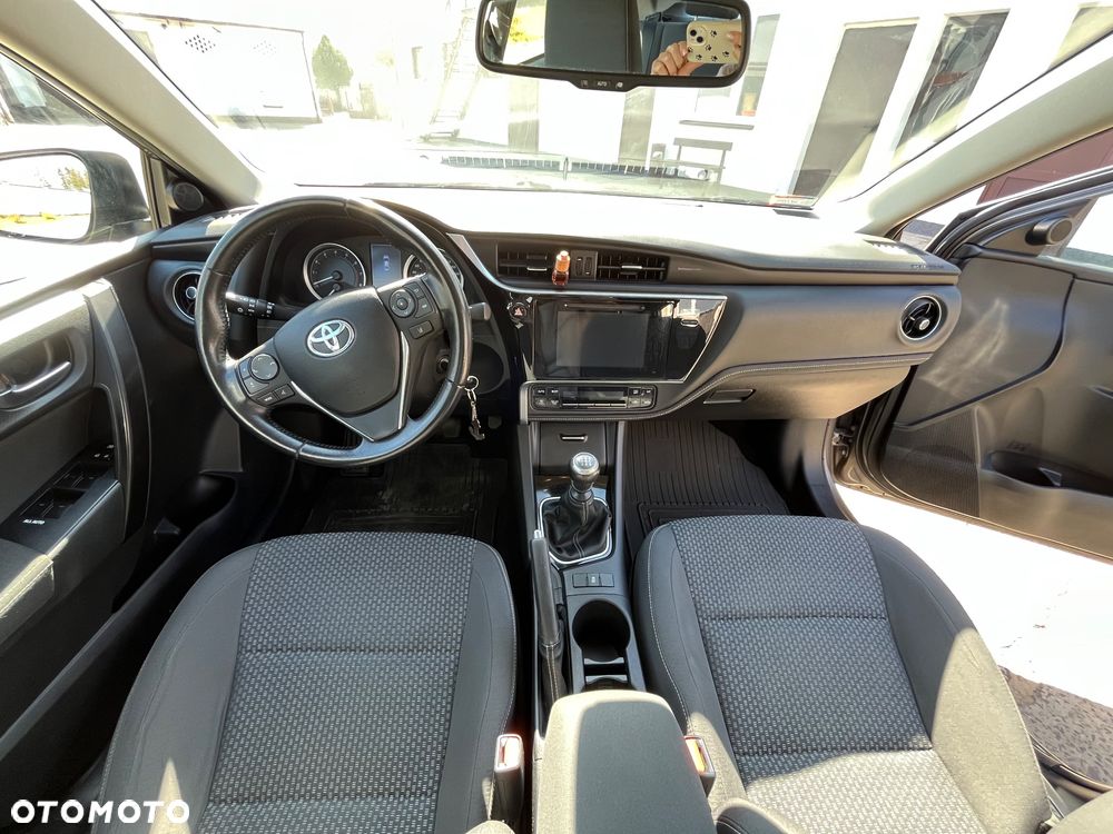 Toyota Corolla 1.6 Comfort - 5