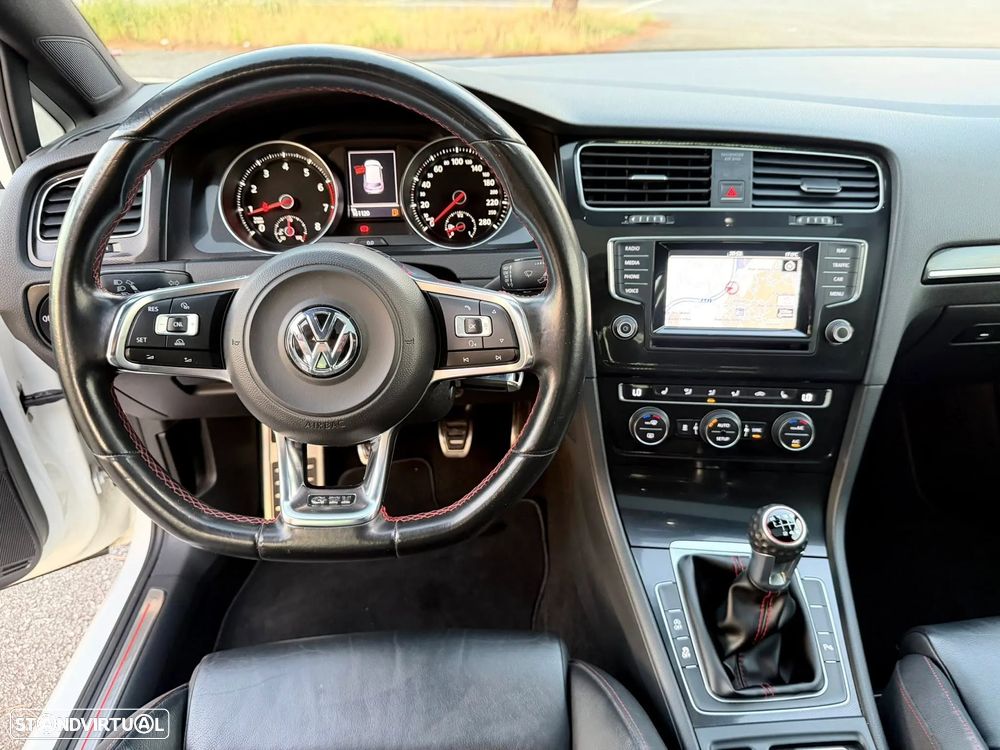 VW Golf GTI BlueMotion - 8