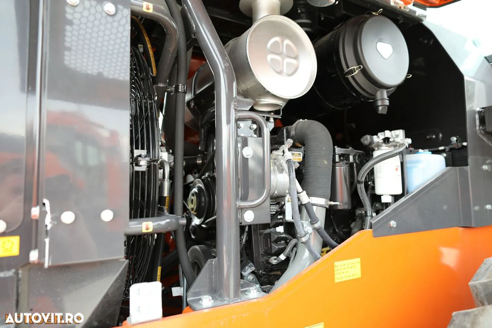 Hitachi ZW220-5A, An 2025, Made in Japan - 13