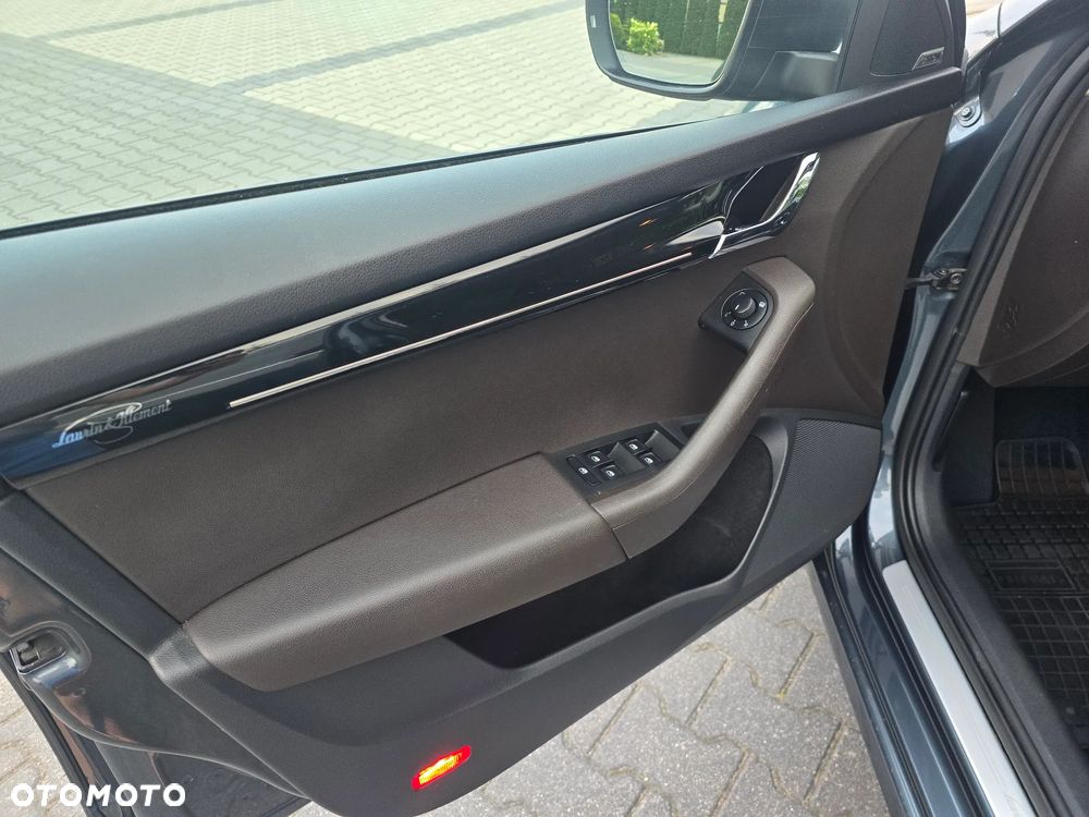 Skoda Octavia 2.0 TDI 4x4 DSG L&K - 33