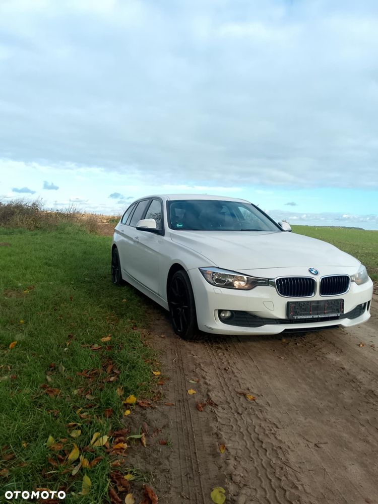 BMW Seria 3 318d - 5