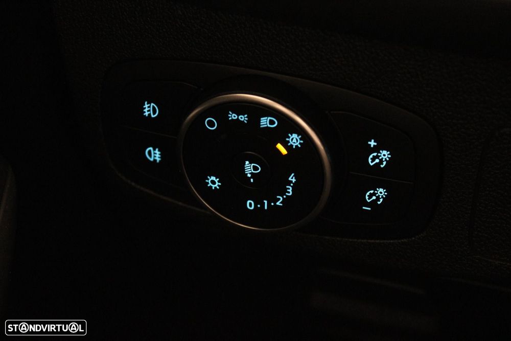 Ford Focus 1.0 EcoBoost ST-Line - 26