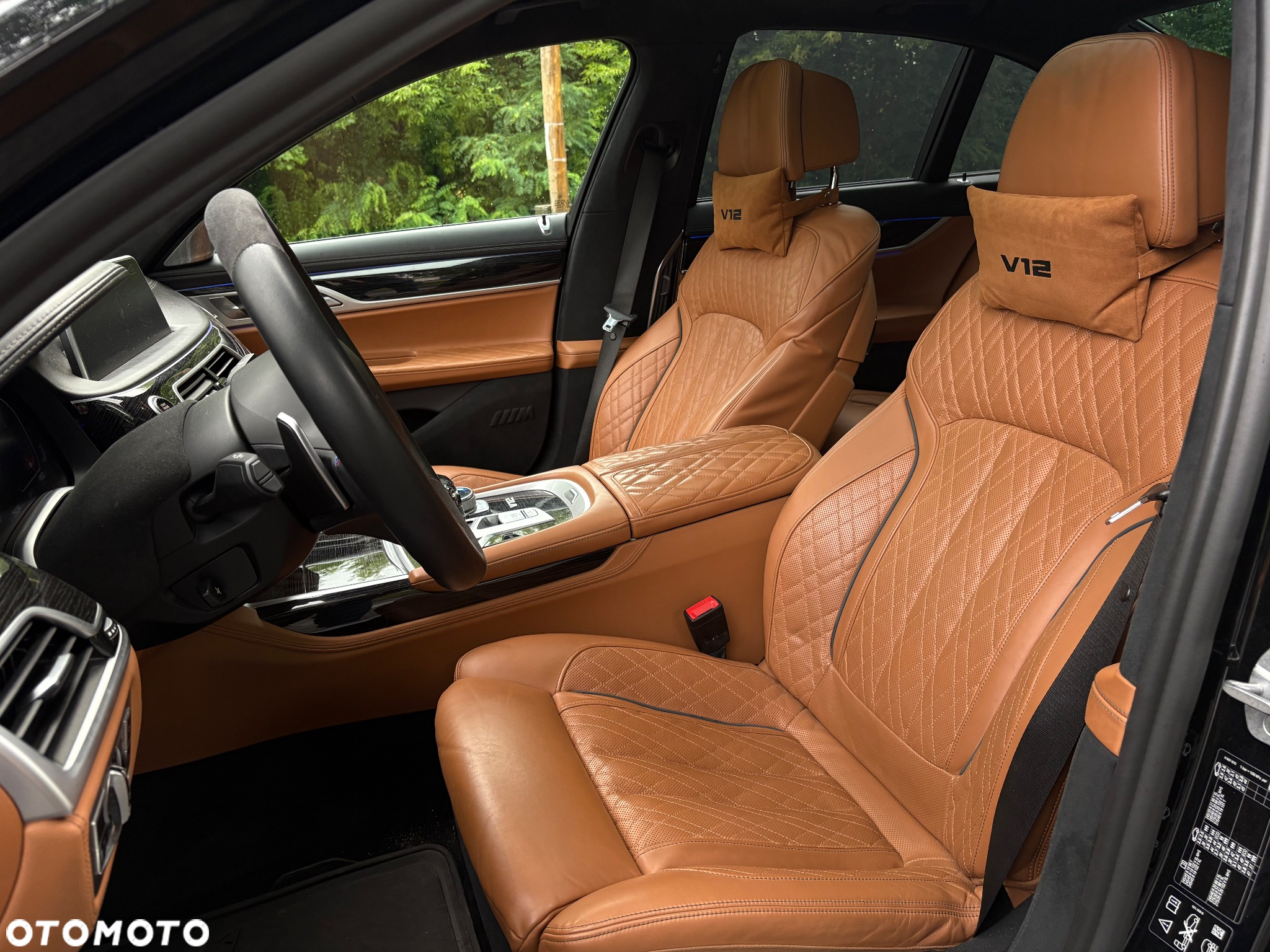BMW Seria 7 750i xDrive - 11