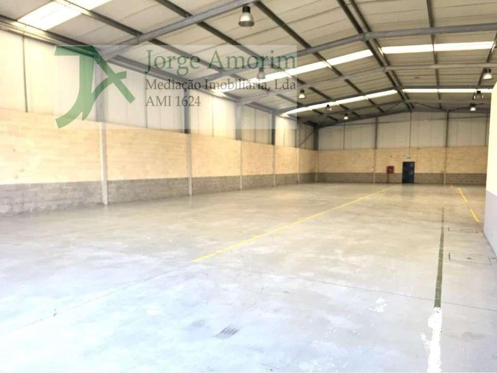 Armazém industrial. 680 m2. Z.I de Ovar