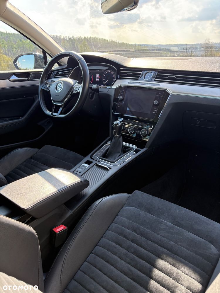 Volkswagen Passat 2.0 TDI SCR Highline - 8