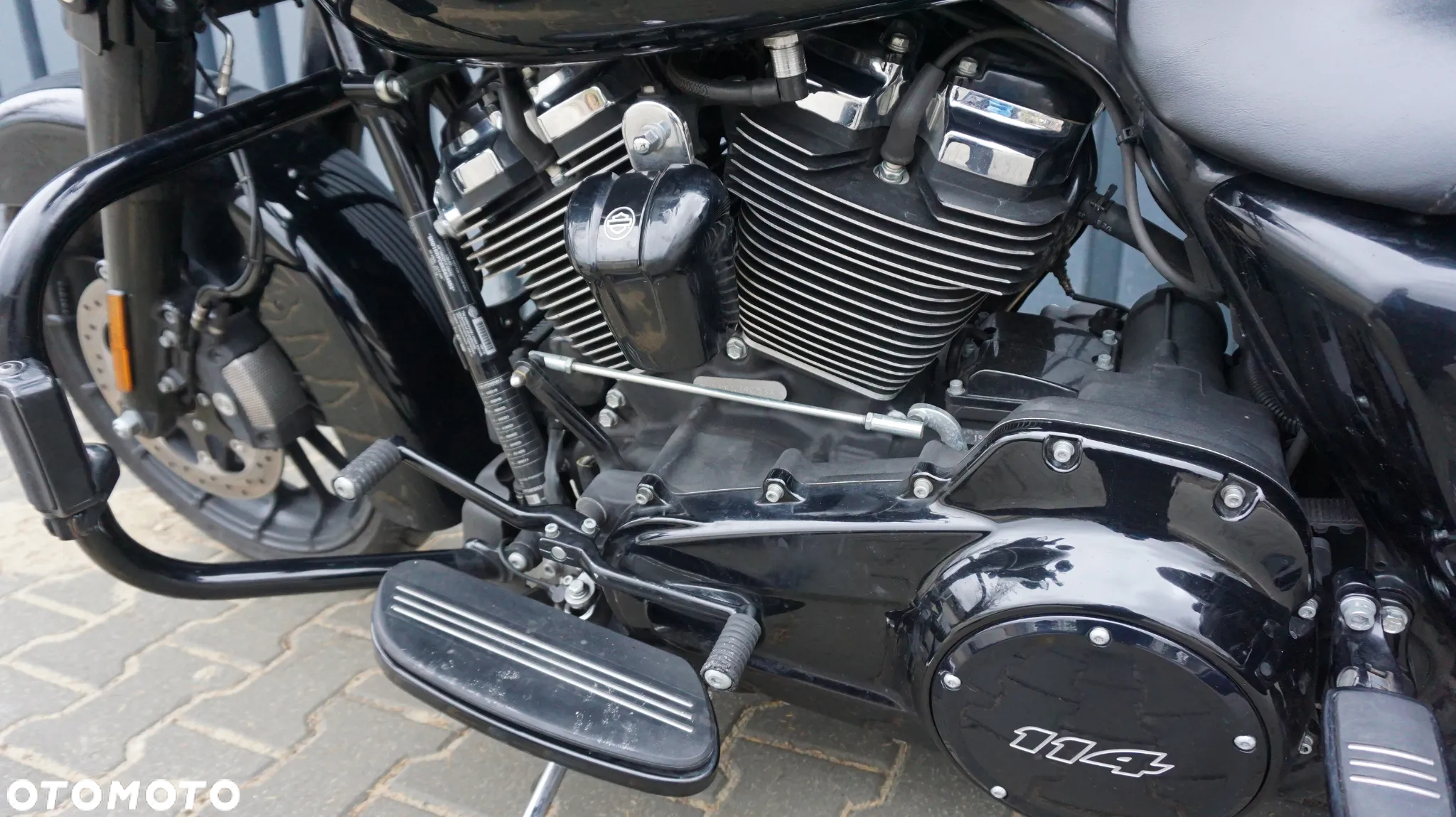 Harley-Davidson Touring Street Glide - 15