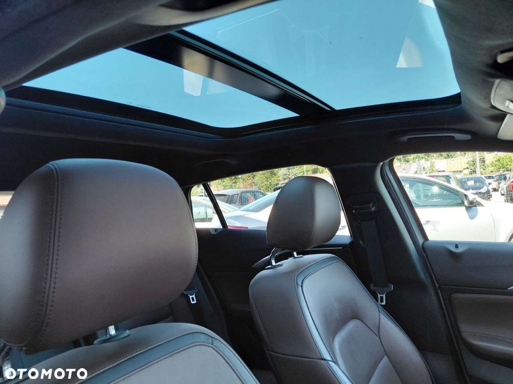 Infiniti Q30 - 17