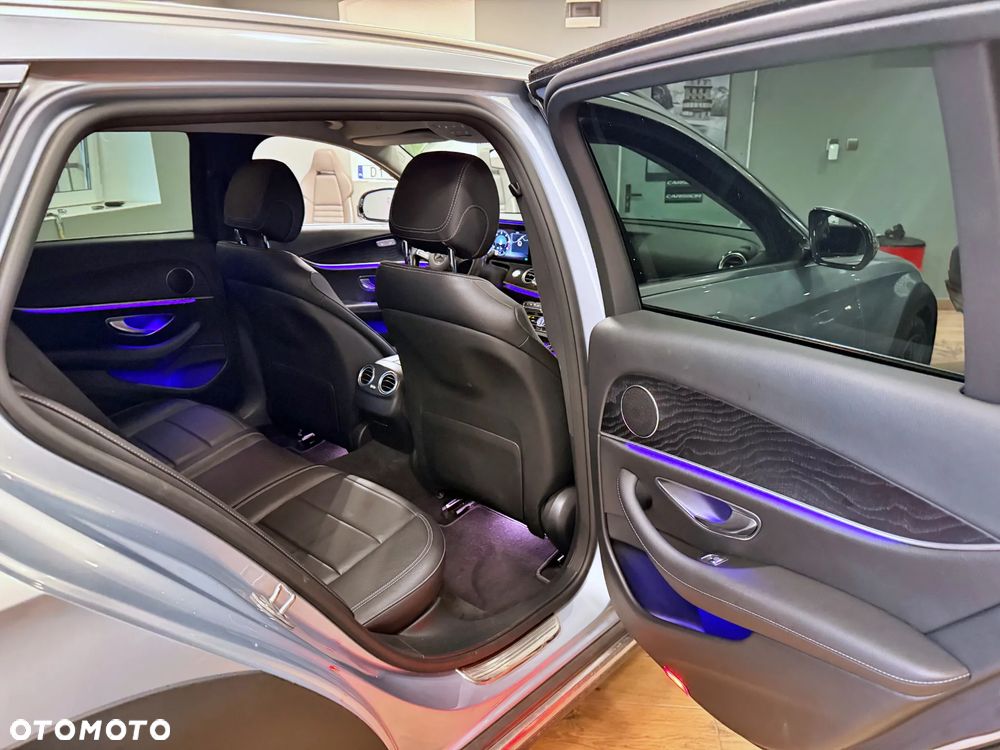 Mercedes-Benz Klasa E 220 d 4-Matic All-Terrain - 26