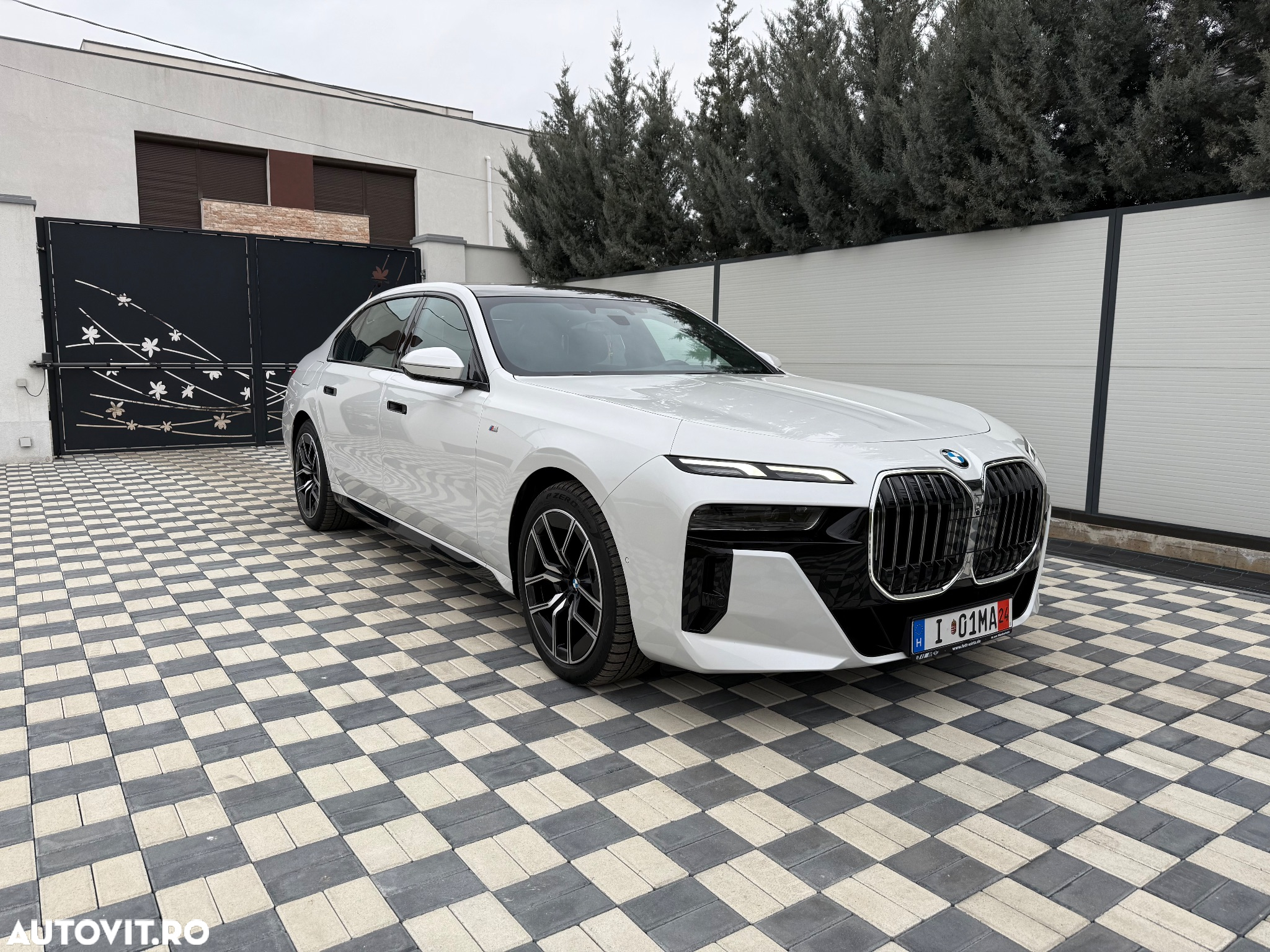 BMW Seria 7 740d xDrive MHEV - 3