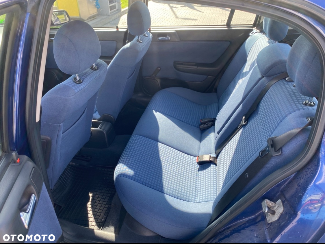 Opel Astra II 1.6 - 7