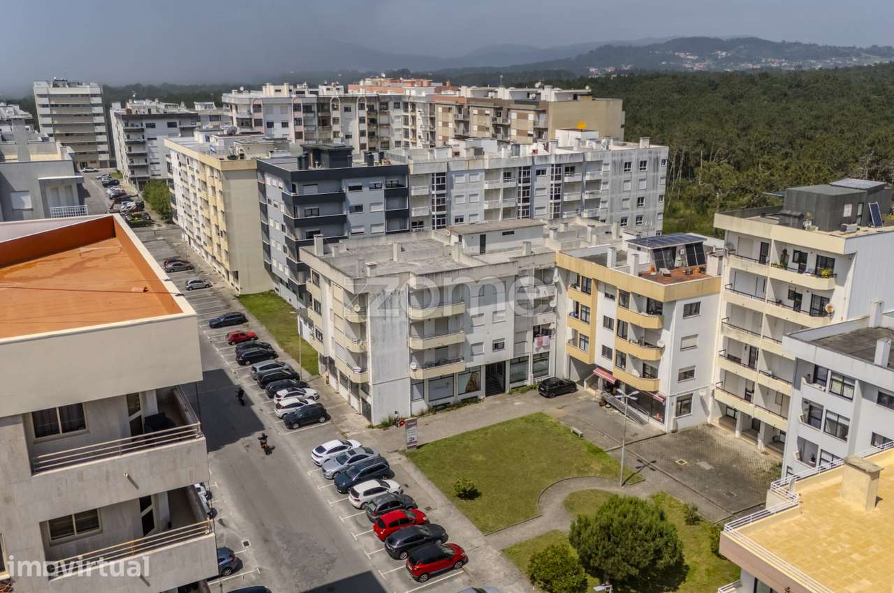 Apartamento T1 com Vista Desafogada na Amorosa - Grande imagem: 2/25