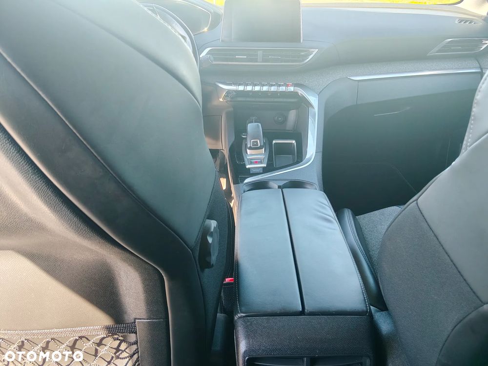 Peugeot 3008 BlueHDi 130 Stop & Start EAT8 Allure - 11