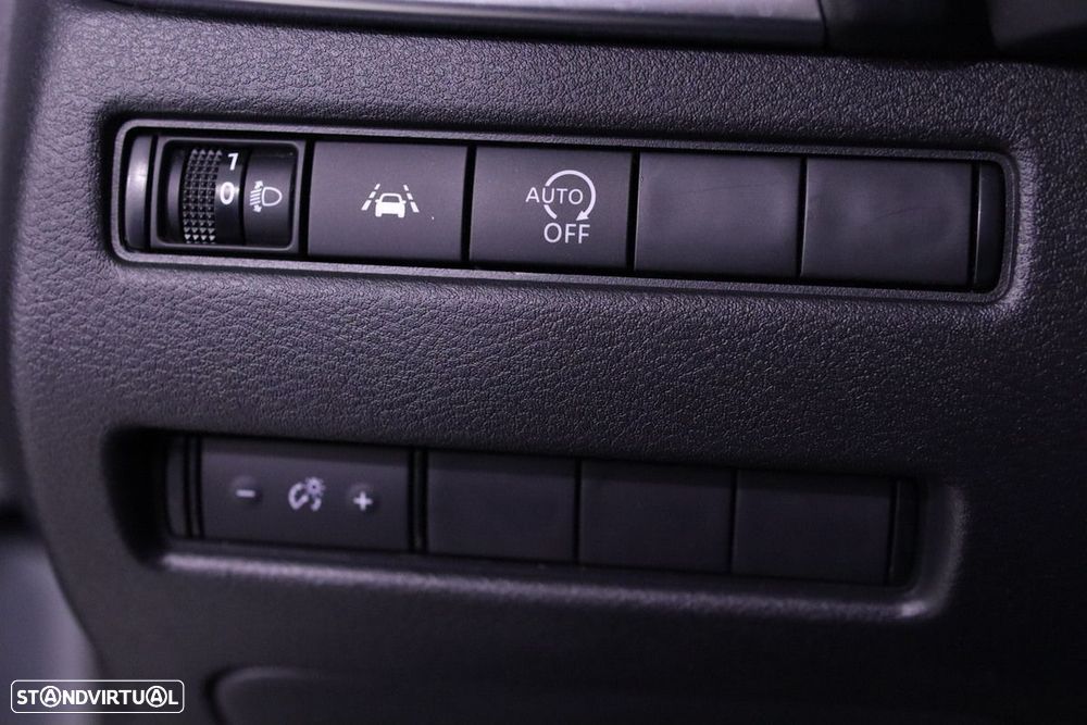 Nissan Qashqai 1.3 DIG-T N-Connecta - 18