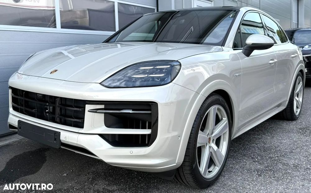 Porsche Cayenne Coupe E-Hybrid - 2