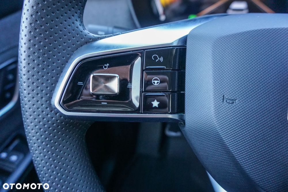 MG ZS 1.5 HEV+ Standard - 11