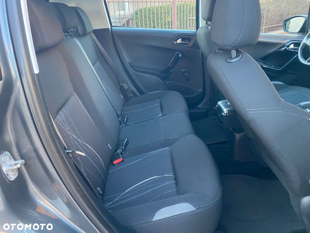 Peugeot 208 e-HDi 68 EGS5 Stop&Start Active - 10