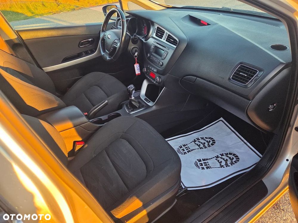 Kia Ceed - 15