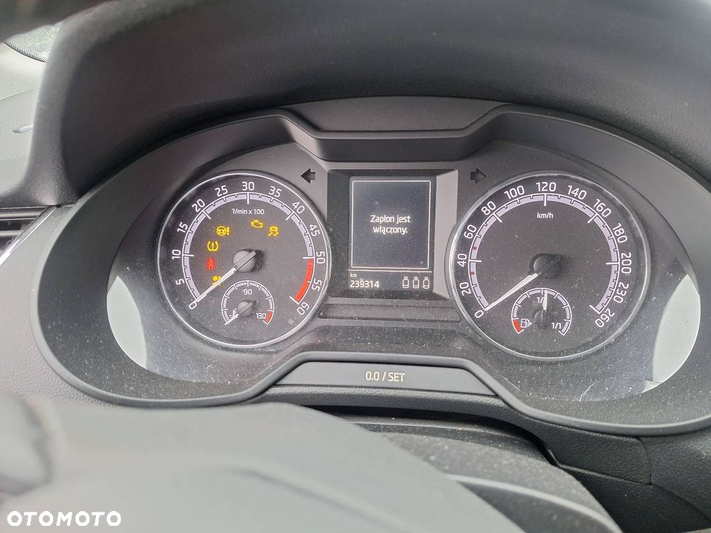 ZESTAW STARTOWY SKODA OCTAVIA III 2.0 TDI 04L907309R 5Q0937084CM 5E0920781E - 11