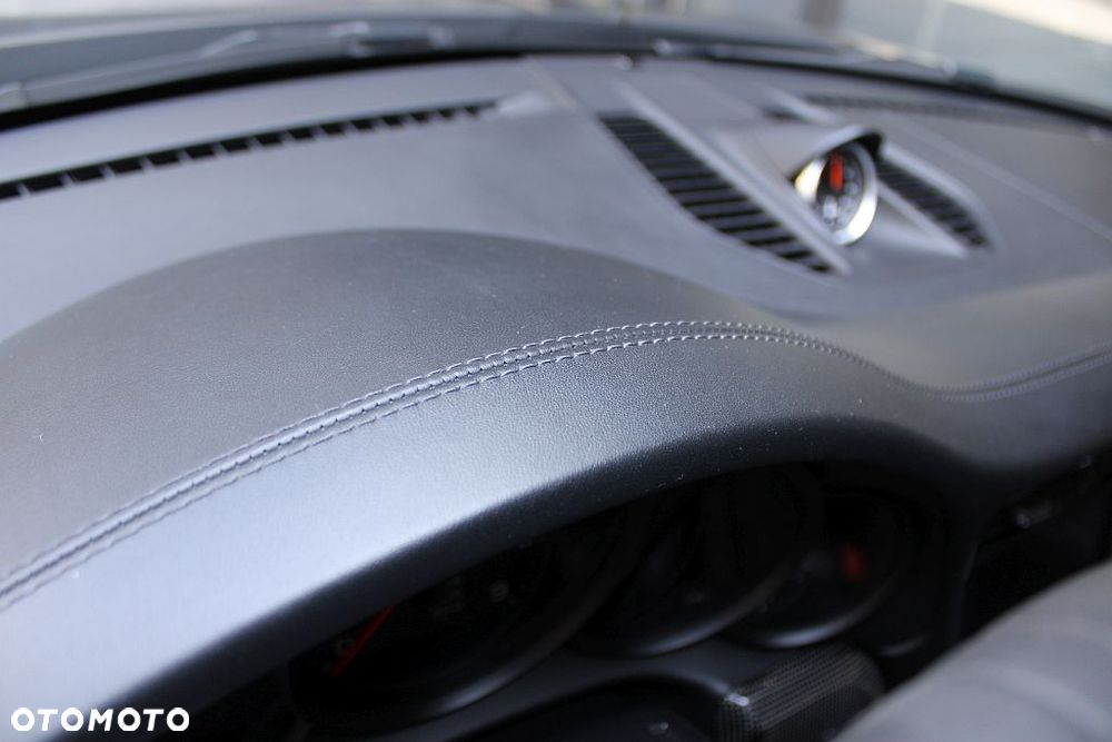 Porsche 911 Carrera GTS PDK - 21
