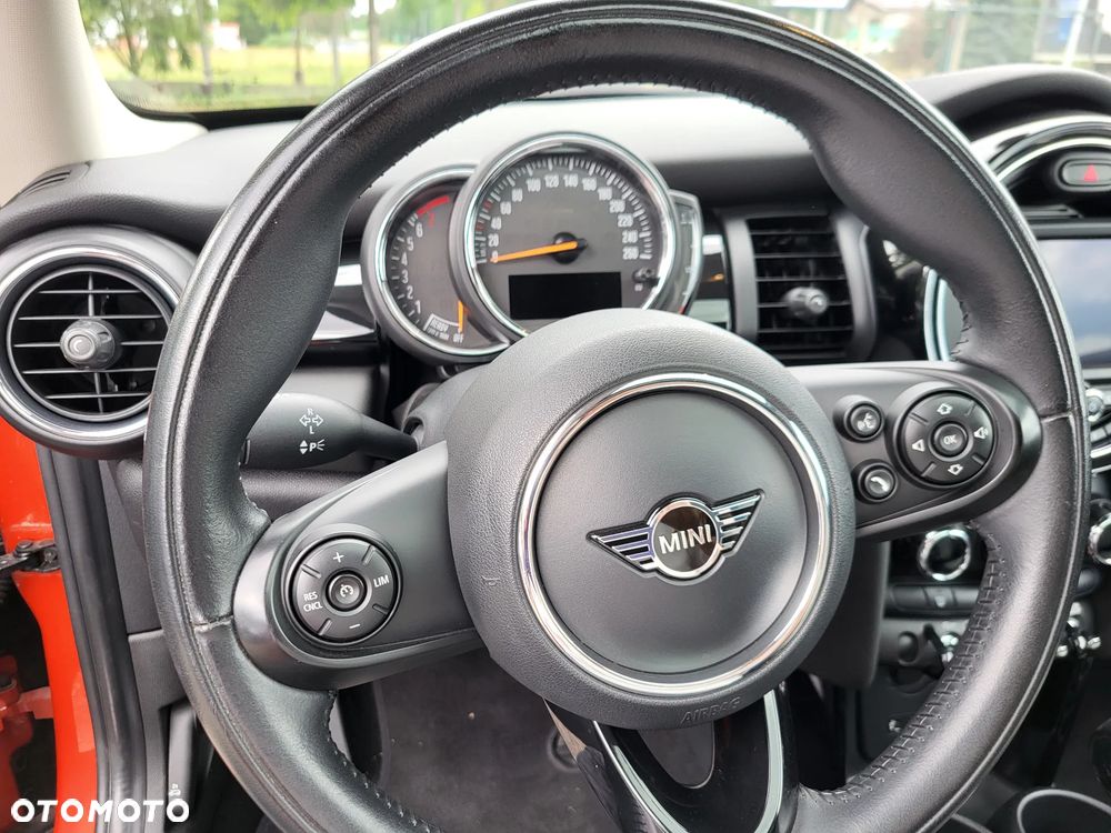 MINI Cooper 60 Years - 12