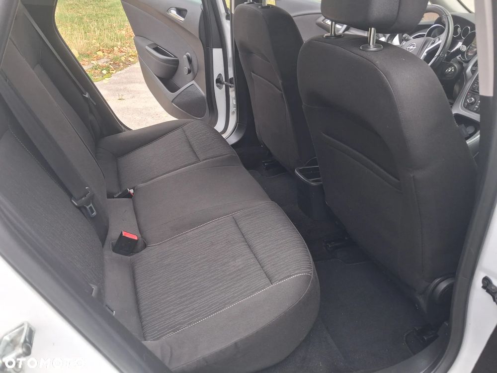 Opel Astra 1.6 Enjoy - 10
