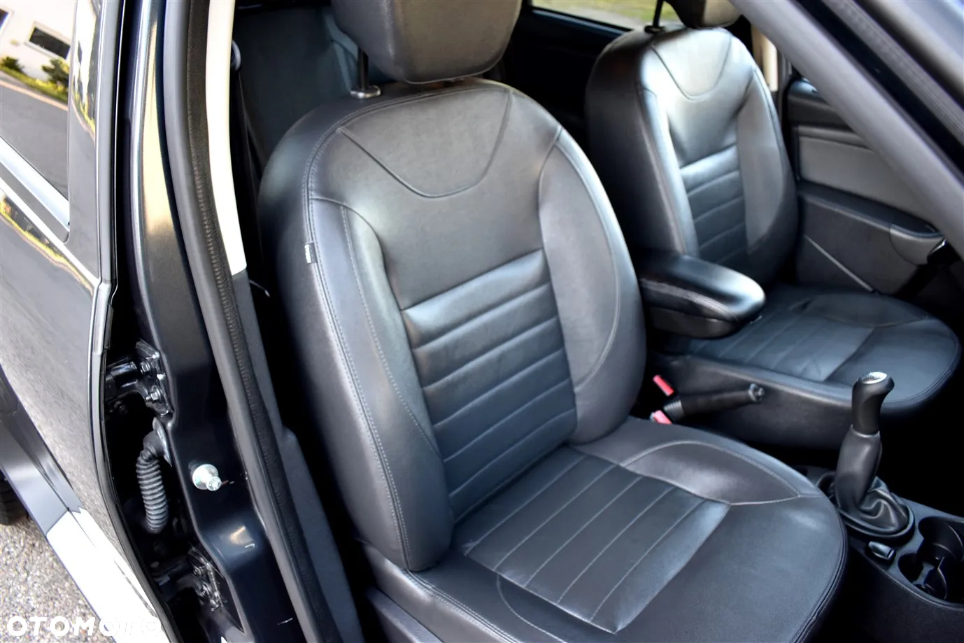 Dacia Duster 1.6 SCe Laureate S&S - 20