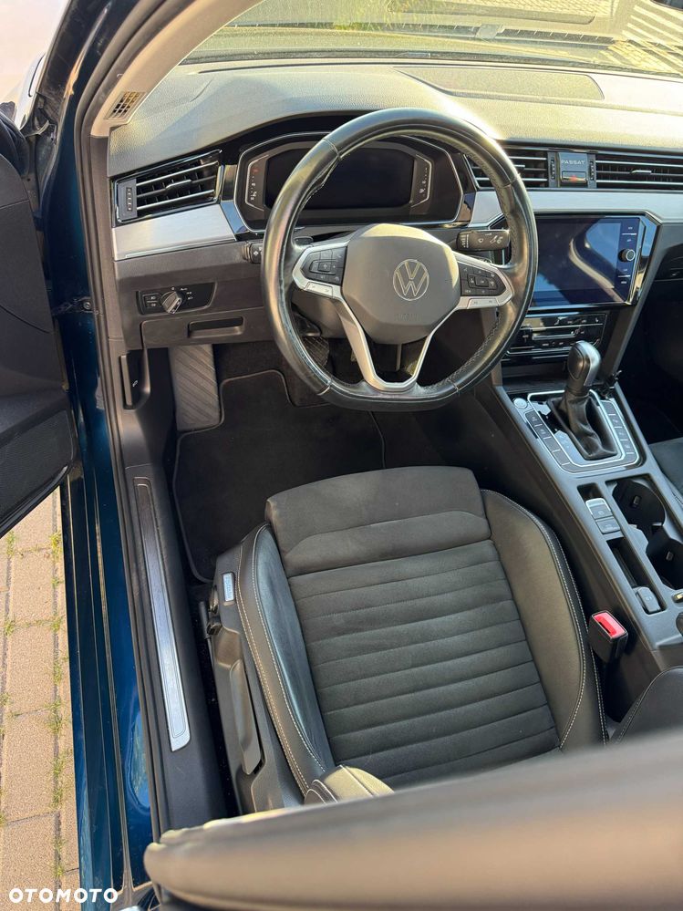 Volkswagen Passat - 5
