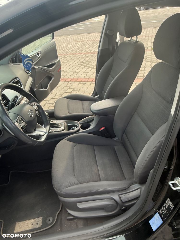 Hyundai IONIQ 1.6 GDI Style - 28