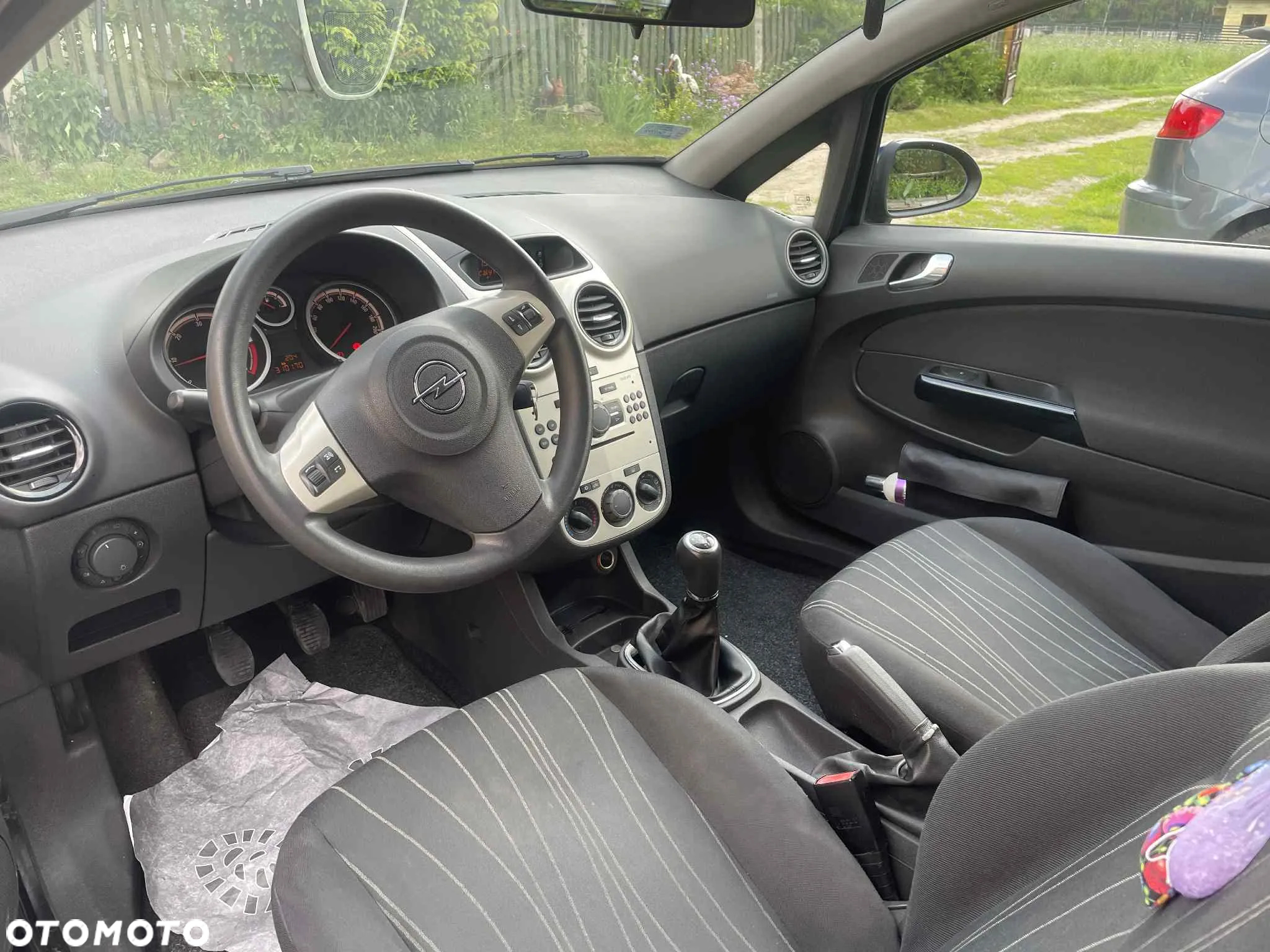 Opel Corsa - 8