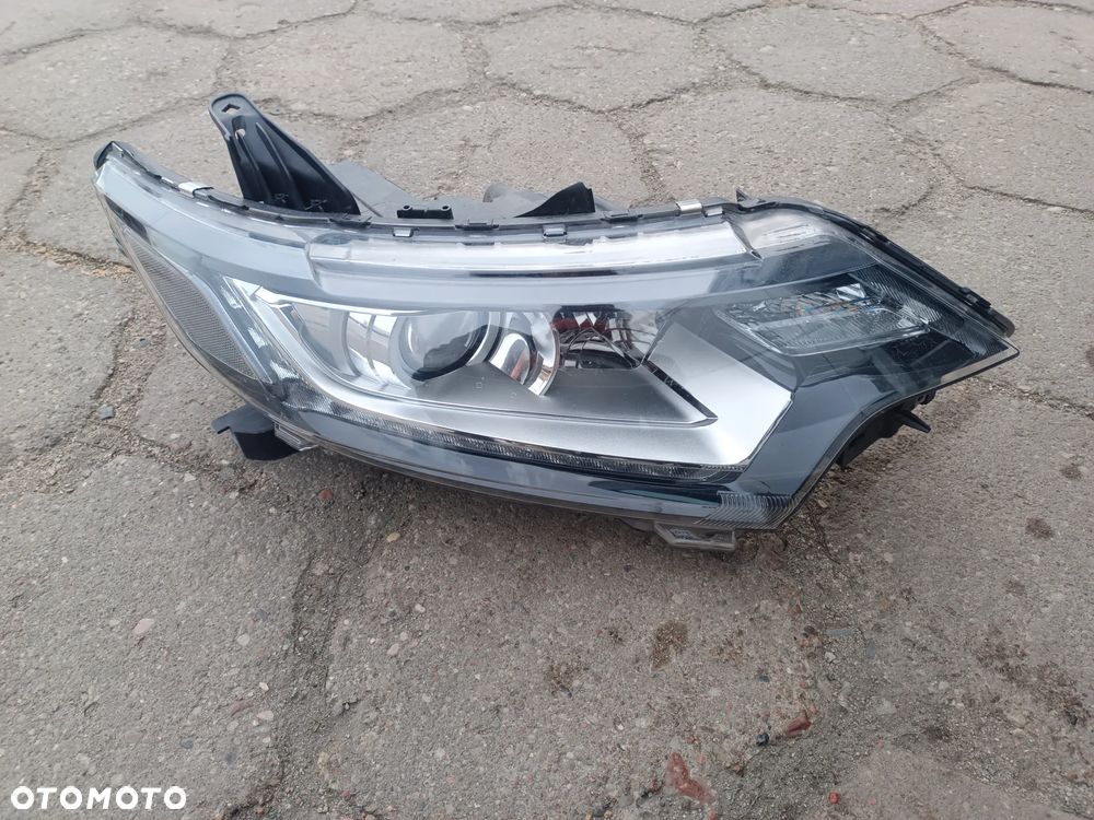 MITSUBISHI OUTLANDER III LIFT LED 2016-2019 LAMPA PRZÓD prawy prawa EU - 1