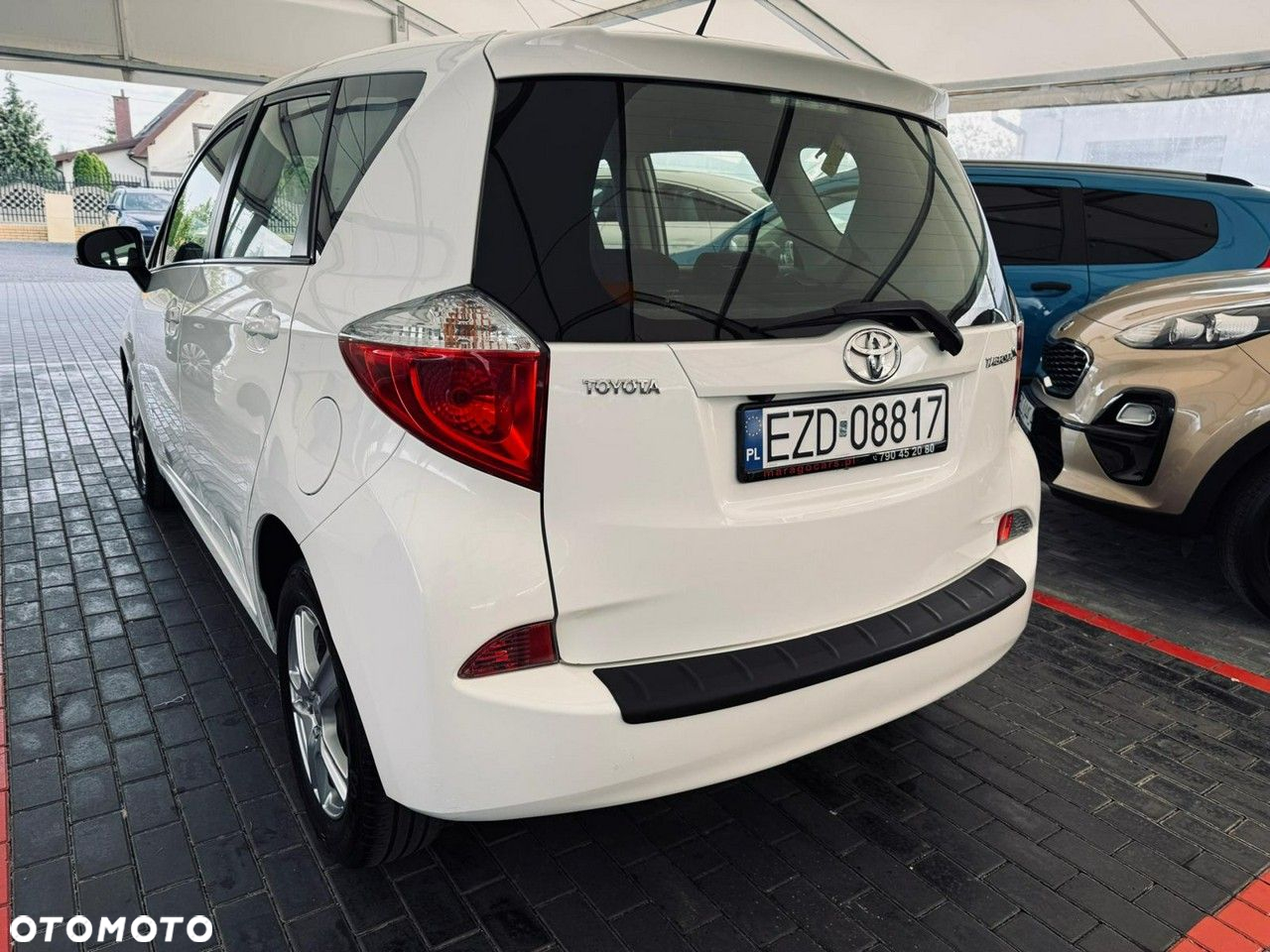 Toyota Verso S - 16