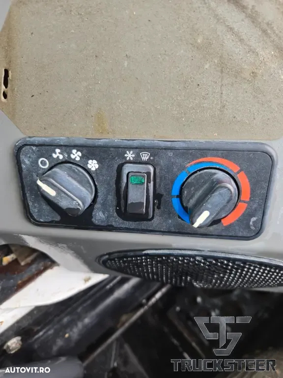 Bobcat S770 - 12