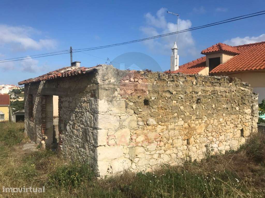 Terreno com ruina situado no Nadadouro - Grande imagem: 3/5