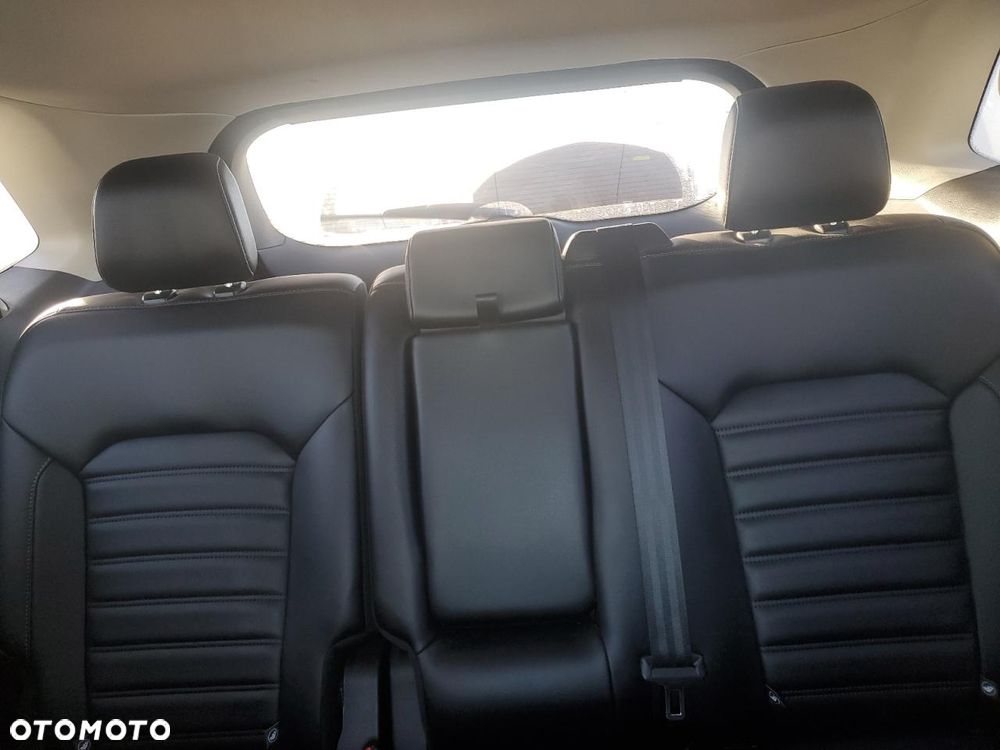 Ford Edge - 4