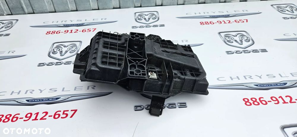 Chrysler Pacifica 2016- Podstawa pod akumulator na dwa akumulatory Duży Mały Podstawa akumulatora 68226079AC - 5