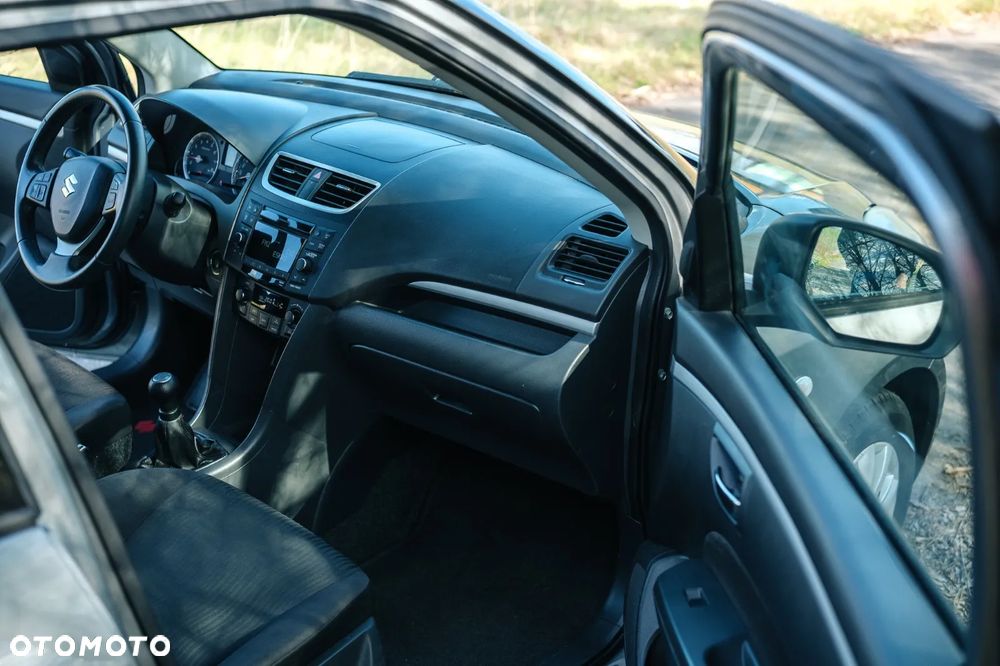 Suzuki Swift 1.2 Premium - 11