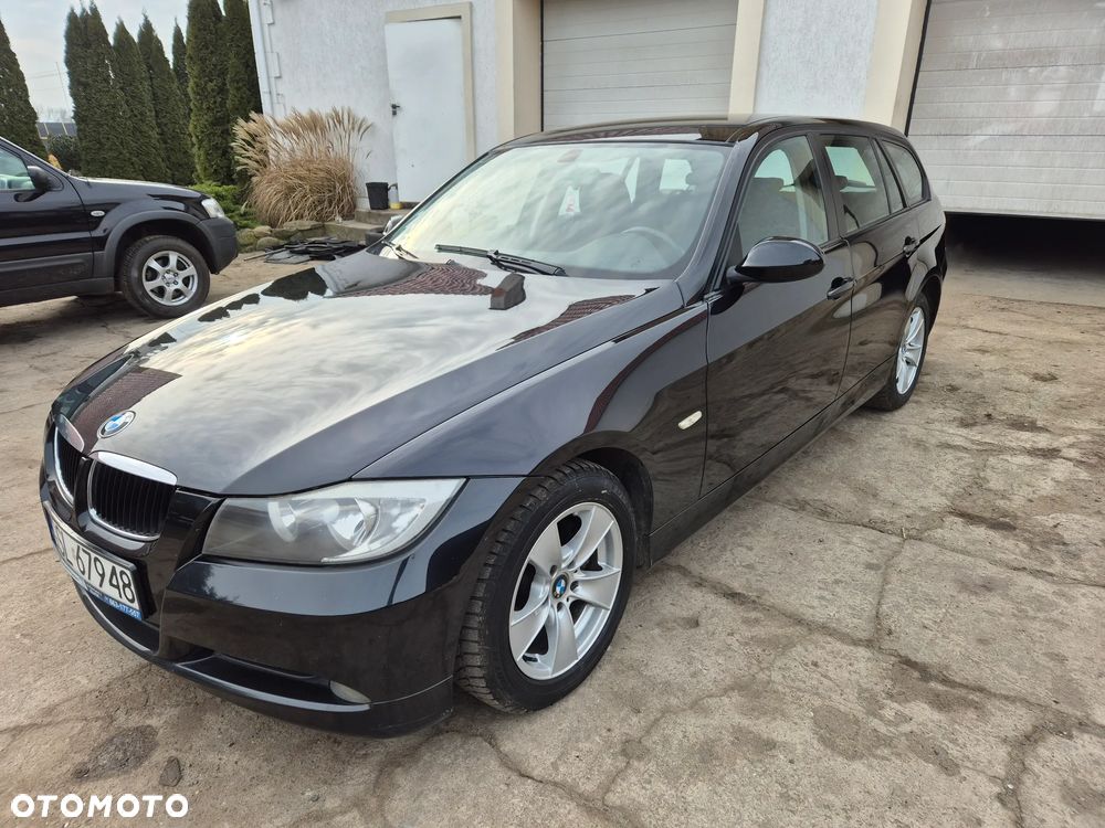 BMW Seria 3 318i - 1