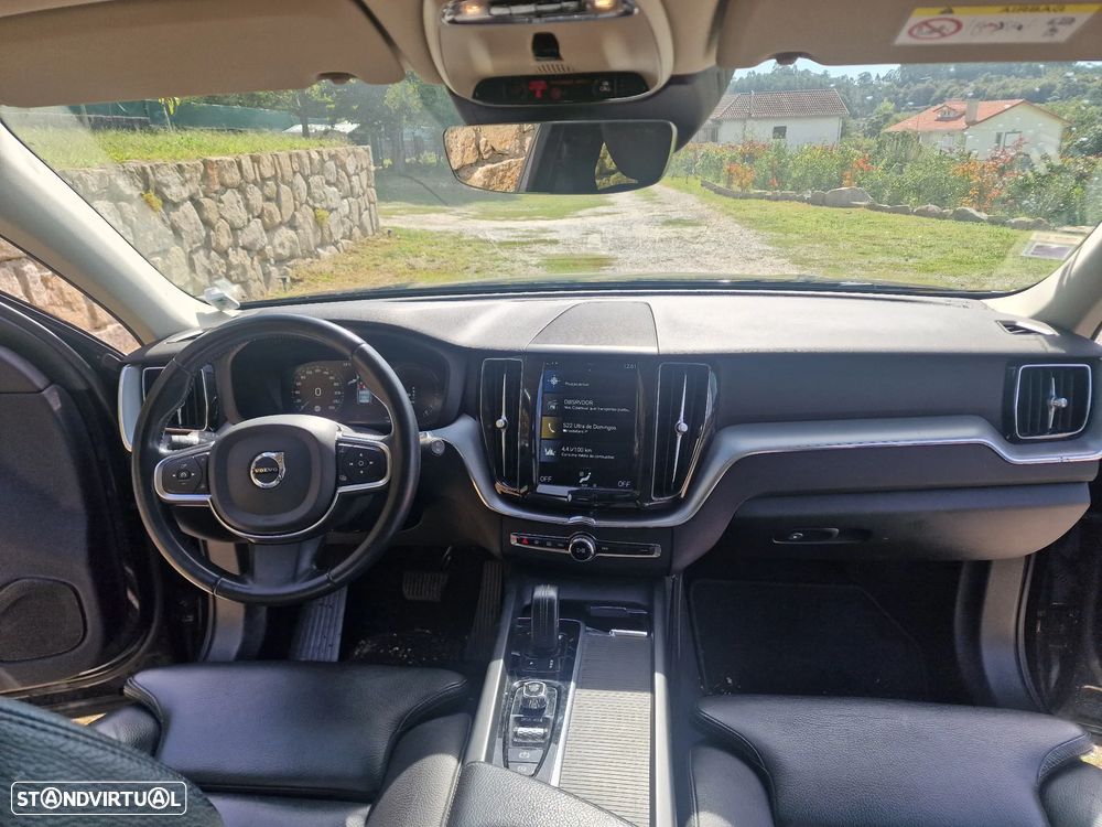 Volvo XC 60 2.0 T8 PHEV R-Design AWD - 9