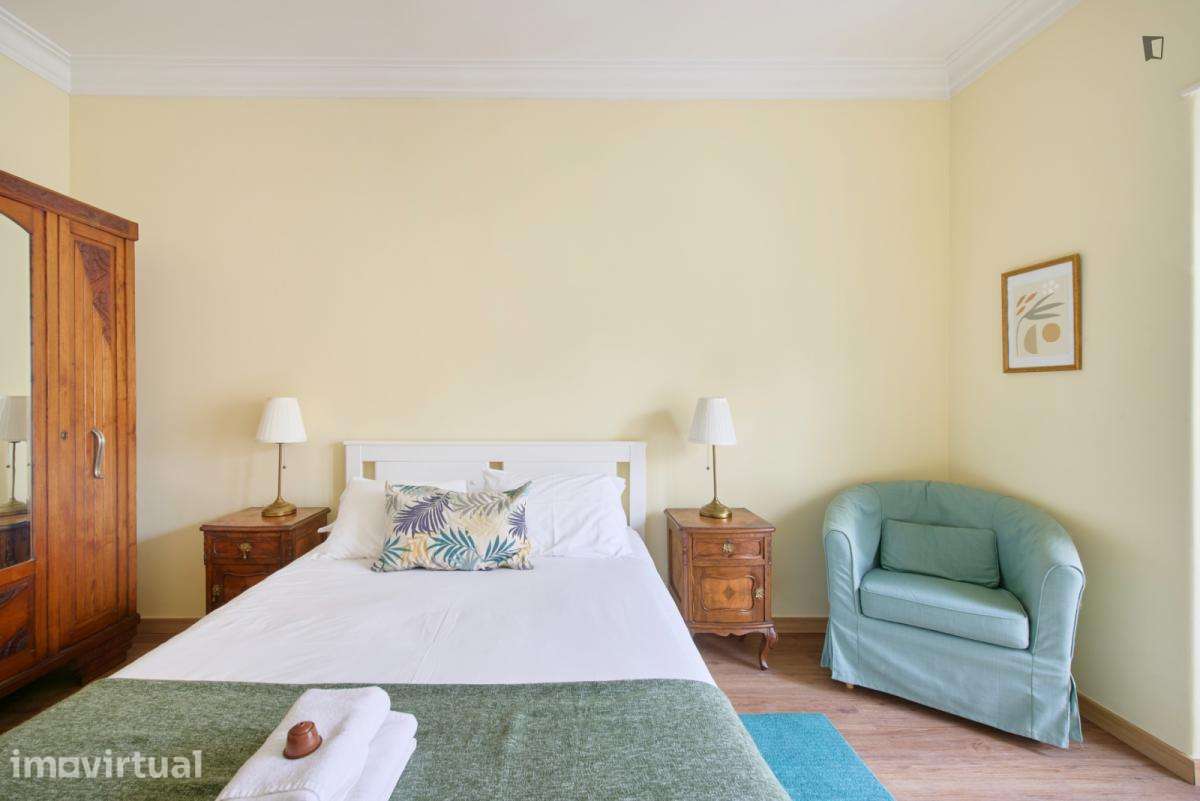 Quarto - localizado em Anjos Lisbon - Grande imagem: 4/34